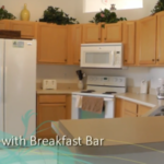 Kitchen & Breakfast Bar